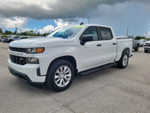 Used 2020 Chevrolet Silverado 1500 Custom w/ Custom Value Package image 2
