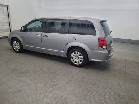 Used 2018 Dodge Grand Caravan SE w/ UConnect Hands-Free Group FWD image 3