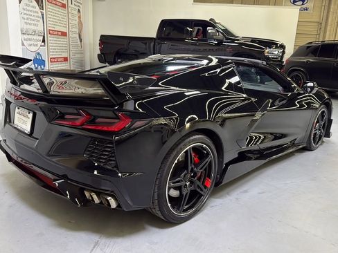 Used 2020 Chevrolet Corvette Stingray Preferred Cpe w/ 2LT Preferred Equipment Group RWD image 8