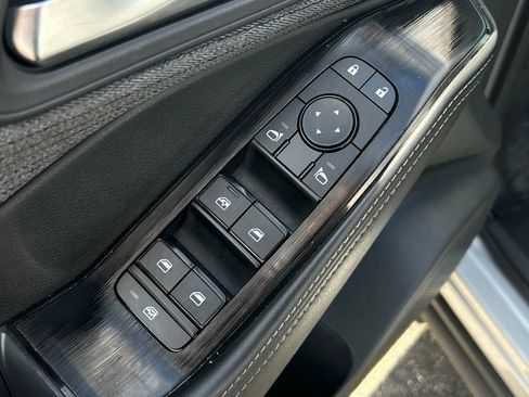 Used 2023 Nissan Rogue SV FWD image 17