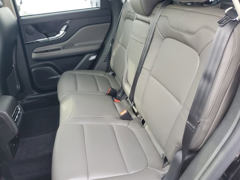 New 2026 Lincoln Corsair Premiere image 28