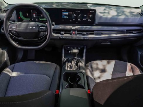 Certified 2025 Kia K4 FWD image 19