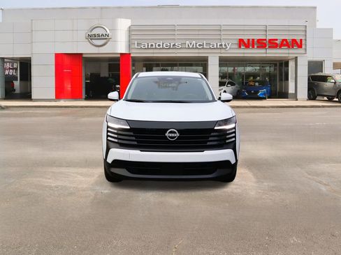 Used 2025 Nissan Kicks SV image 8