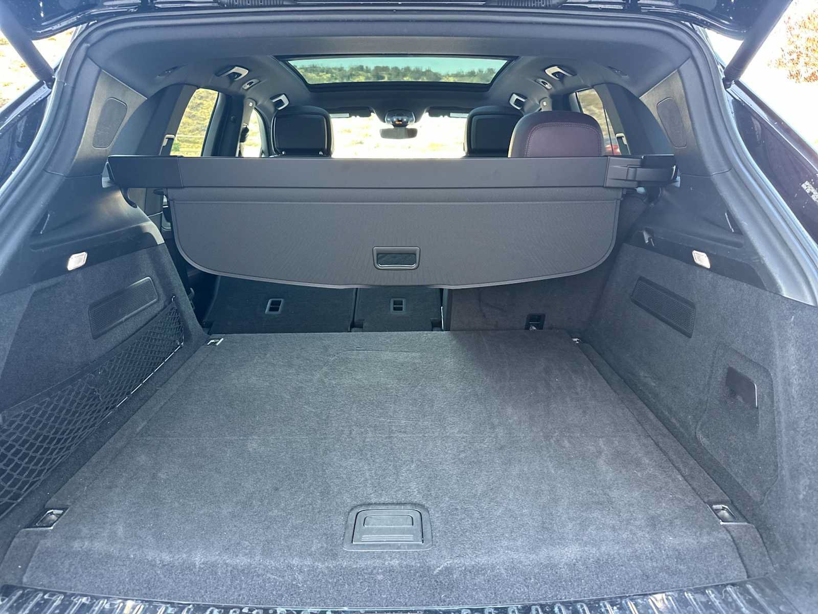 Certified 2024 Porsche Cayenne AWD/4WD image 16