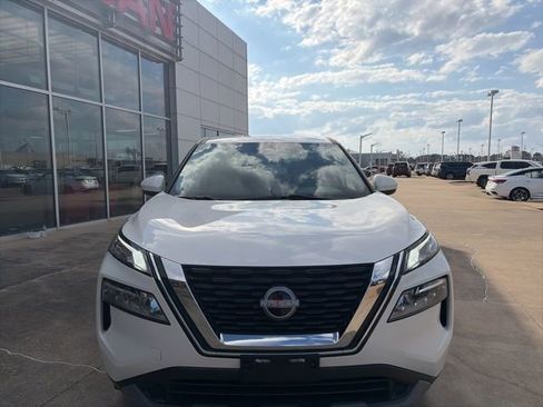 Certified 2023 Nissan Rogue SV image 6