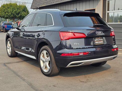 Used 2020 Audi Q5 2.0T Premium w/ Convenience Package AWD/4WD image 3