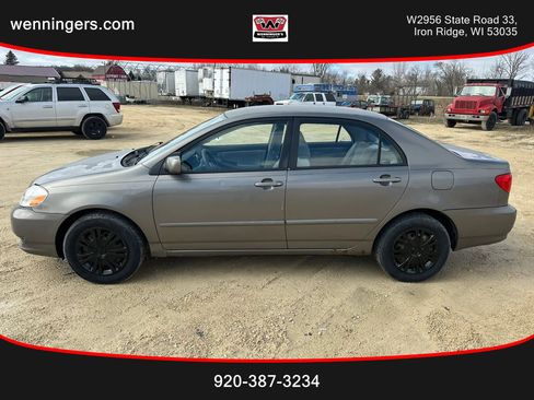 Used 2003 Toyota Corolla LE image 1