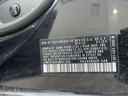 Used 2025 Volkswagen Jetta SE image 29