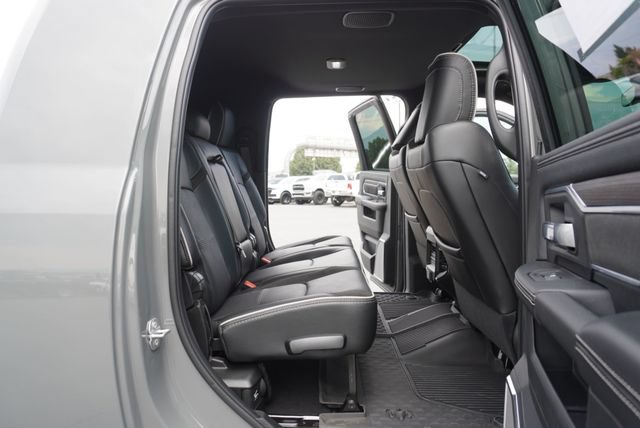 Used 2026 RAM 3500 Laramie AWD/4WD image 31