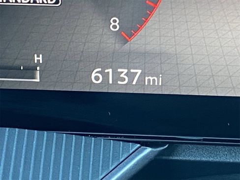 Certified 2025 Nissan Murano SV image 33