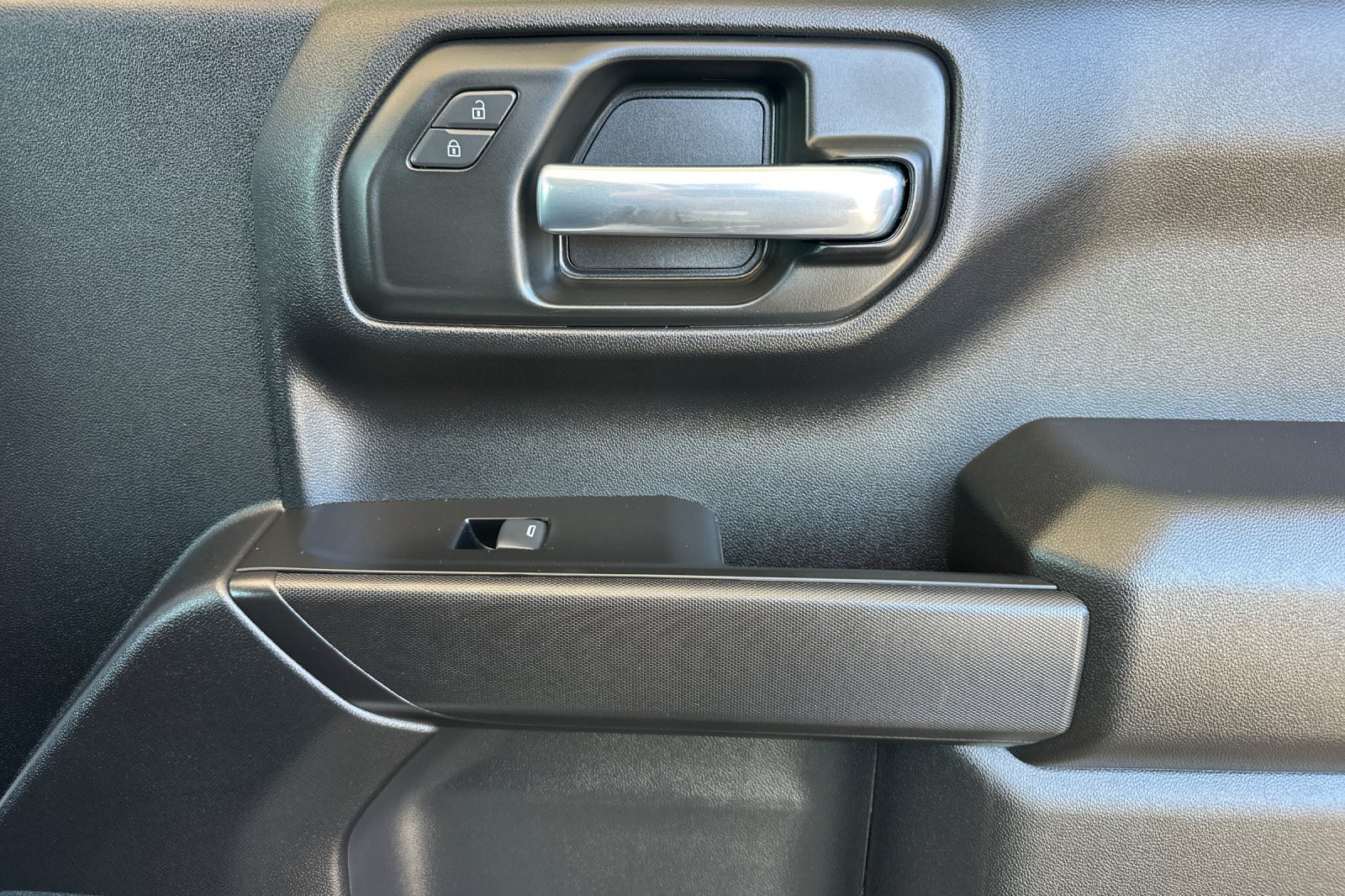 Used 2026 Chevrolet Silverado 1500 Custom AWD/4WD image 19