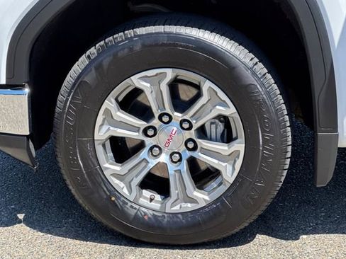Used 2025 GMC Sierra 1500 SLT AWD/4WD image 46