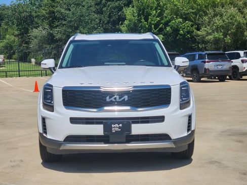 Used 2022 Kia Telluride S FWD image 2