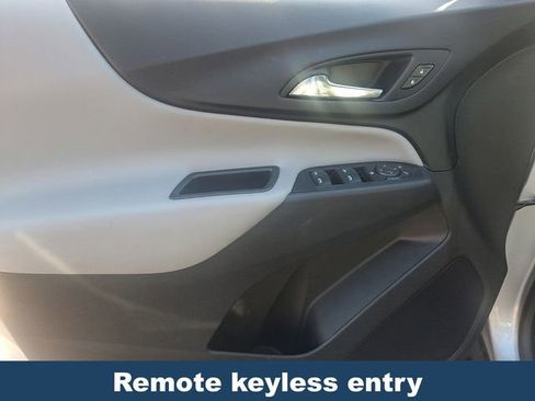 Used 2022 Chevrolet Equinox LS AWD/4WD image 7