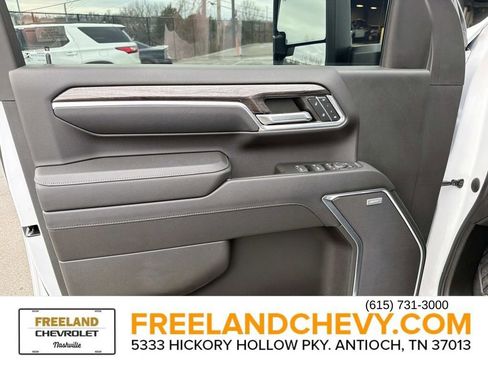 Used 2024 Chevrolet Silverado 2500 LTZ w/ LTZ Premium Package image 21