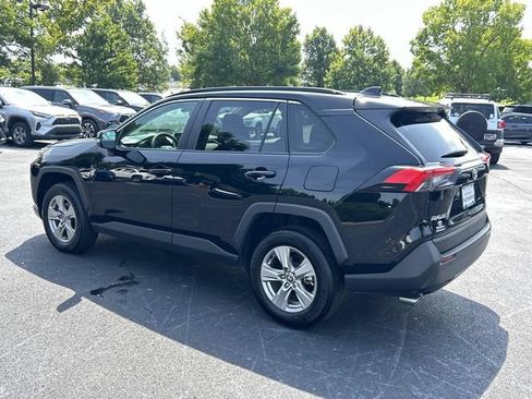 Used 2025 Toyota RAV4 XLE AWD/4WD image 6
