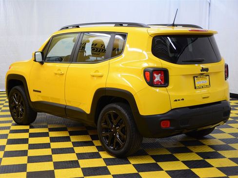 Used 2018 Jeep Renegade Altitude image 8