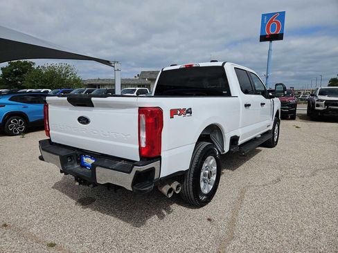 Used 2024 Ford F250 XLT w/ FX4 Off-Road Package AWD/4WD image 8