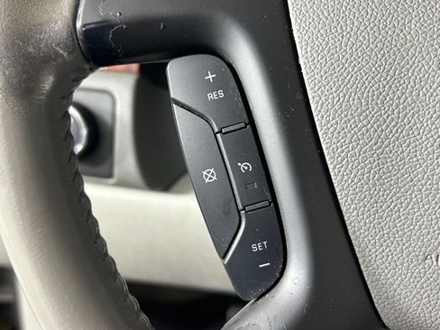 Used 2010 Chevrolet Suburban LT AWD/4WD image 26