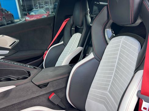 Used 2023 Chevrolet Corvette Stingray Premium Cpe w/ Z51 Performance Package RWD image 9