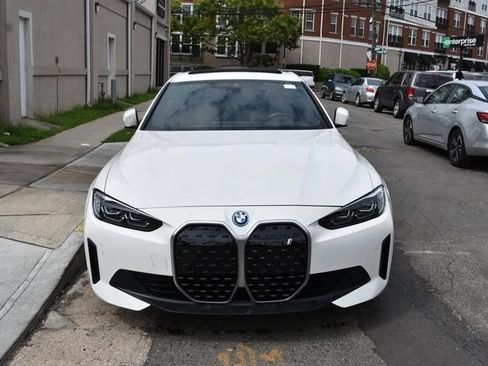 Used 2023 BMW i4 eDrive35 w/ Premium Package RWD image 3