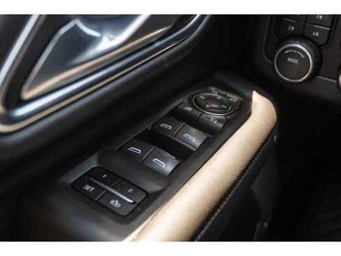 Used 2023 Chevrolet Tahoe High Country AWD/4WD image 30