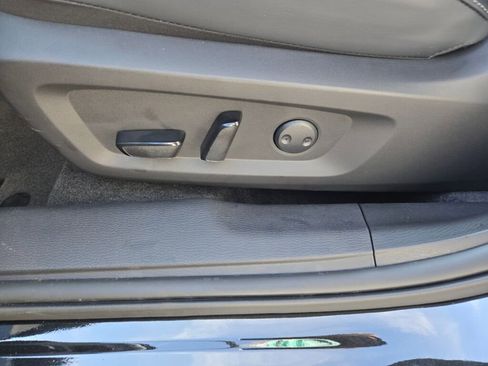 New 2025 Mitsubishi Outlander SE image 17