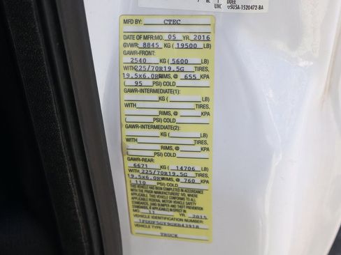 Used 2016 Ford F550 2WD Regular Cab Super Duty image 42