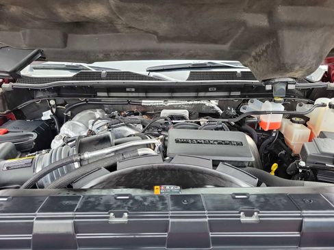 Used 2024 Chevrolet Silverado 2500 LTZ w/ LTZ Convenience Package image 9