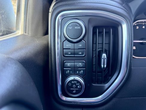 Used 2022 GMC Sierra 1500 SLT image 18