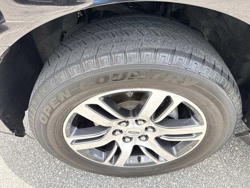 Used 2024 Ford Expedition Limited RWD image 11