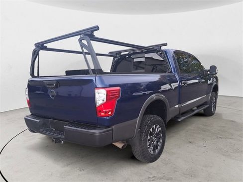 Used 2017 Nissan Titan PRO-4X image 5