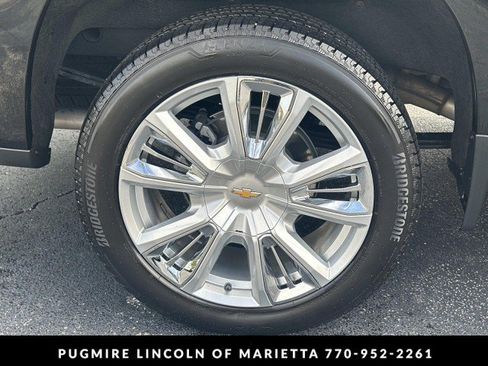 Used 2025 Chevrolet Silverado 1500 High Country AWD/4WD image 17