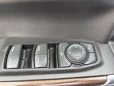 Used 2021 Chevrolet Silverado 1500 LT Trail Boss w/ Convenience Package II AWD/4WD image 22