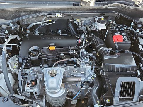 Used 2025 Honda HR-V LX image 13