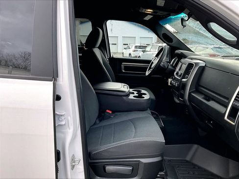Used 2024 RAM 1500 Classic Warlock AWD/4WD image 11