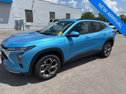 Used 2025 Chevrolet Trax LT