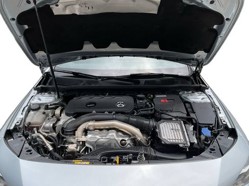 Used 2025 Mercedes-Benz CLA 250 image 14