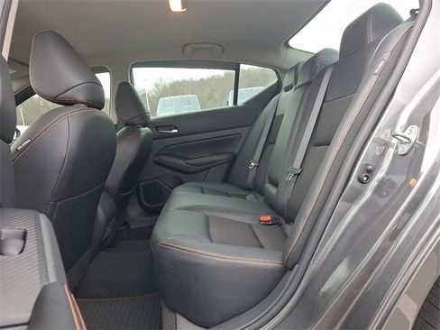 Used 2022 Nissan Altima 2.5 SR image 10