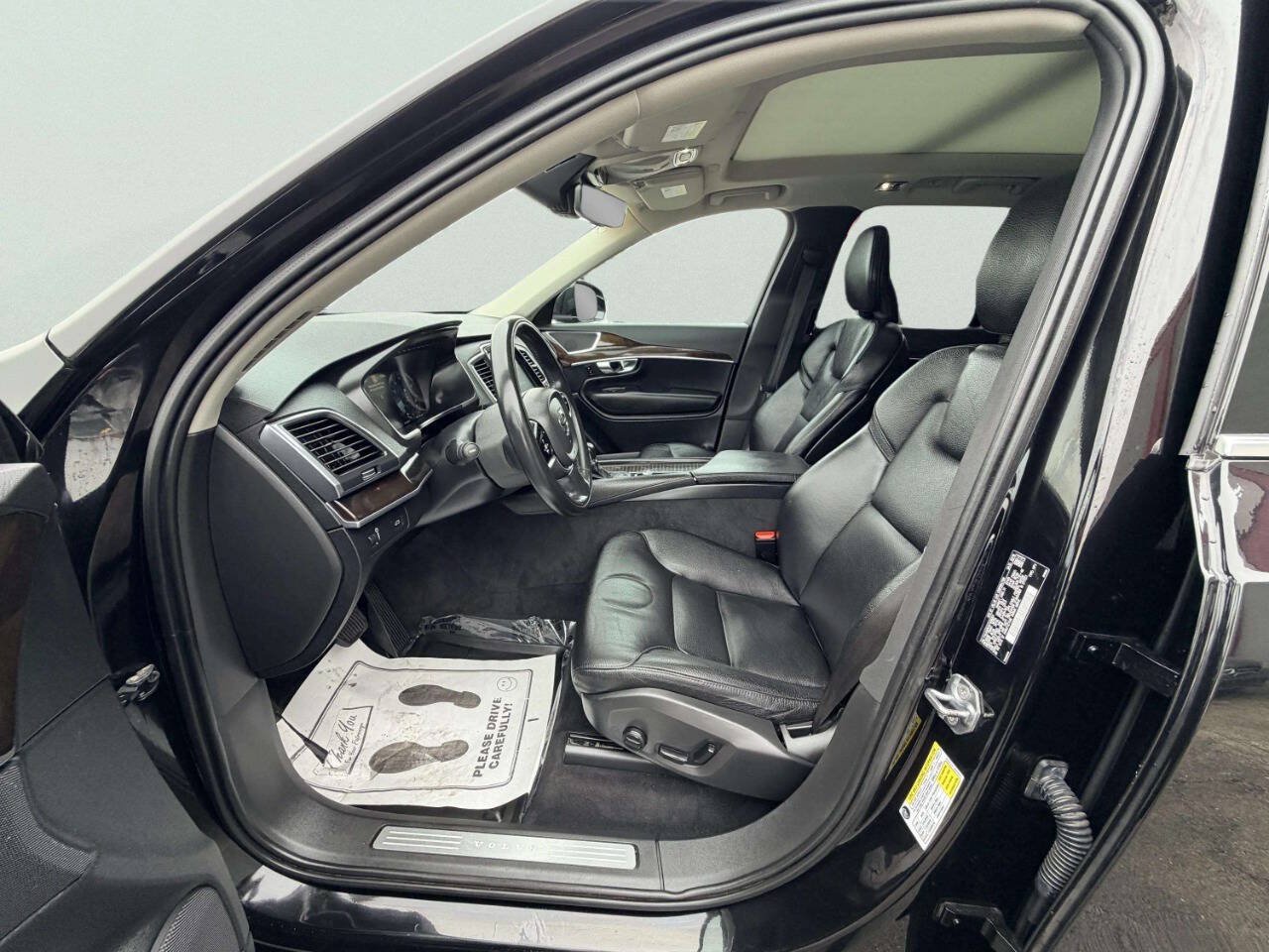 Used 2019 Volvo XC90 T6 Momentum w/ Protection Package Premier AWD/4WD image 19
