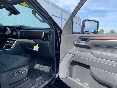 Used 2026 GMC Sierra 3500 Denali w/ Denali Reserve Package AWD/4WD image 36