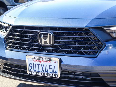 Used 2025 Honda Accord SE image 9