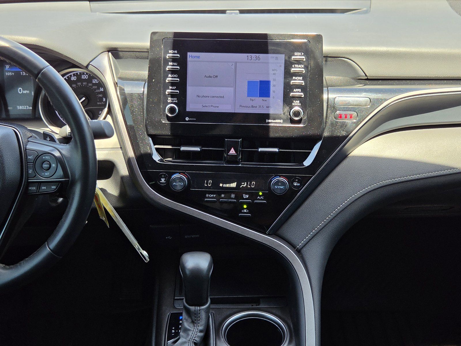 Used 2024 Toyota Camry SE FWD image 19