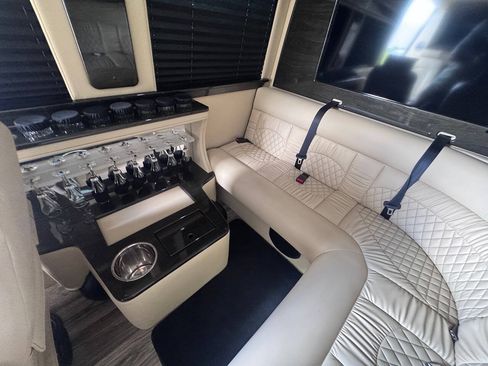 Used 2023 Mercedes-Benz Sprinter 3500 image 75