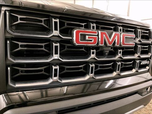 Used 2025 GMC Canyon AT4 w/ Nightfall Edition AWD/4WD image 29