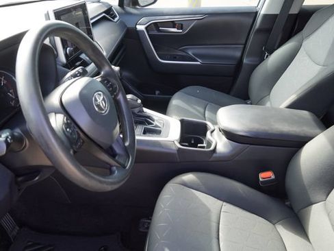 Used 2023 Toyota RAV4 XLE FWD image 19
