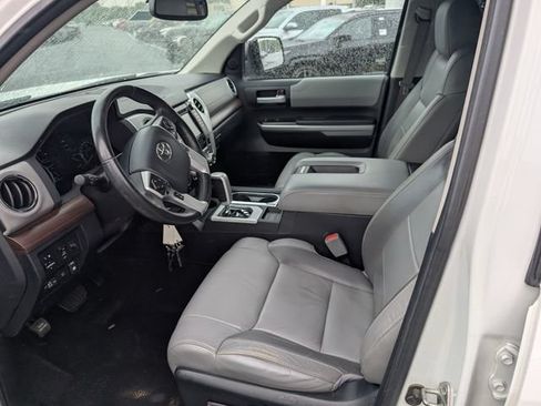 Used 2018 Toyota Tundra Limited w/ Limited Premium Package AWD/4WD image 14