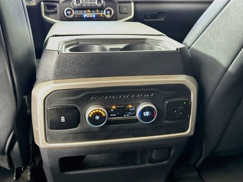 Used 2024 Ford Expedition XLT AWD/4WD image 30