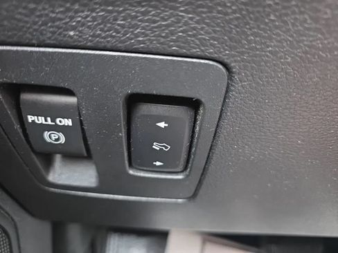 Used 2018 Ford F150 XLT w/ Equipment Group 302A Luxury AWD/4WD image 32