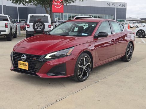New 2026 Nissan Altima 2.5 SR FWD image 7
